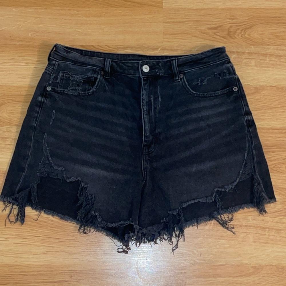 American eagle black shorts